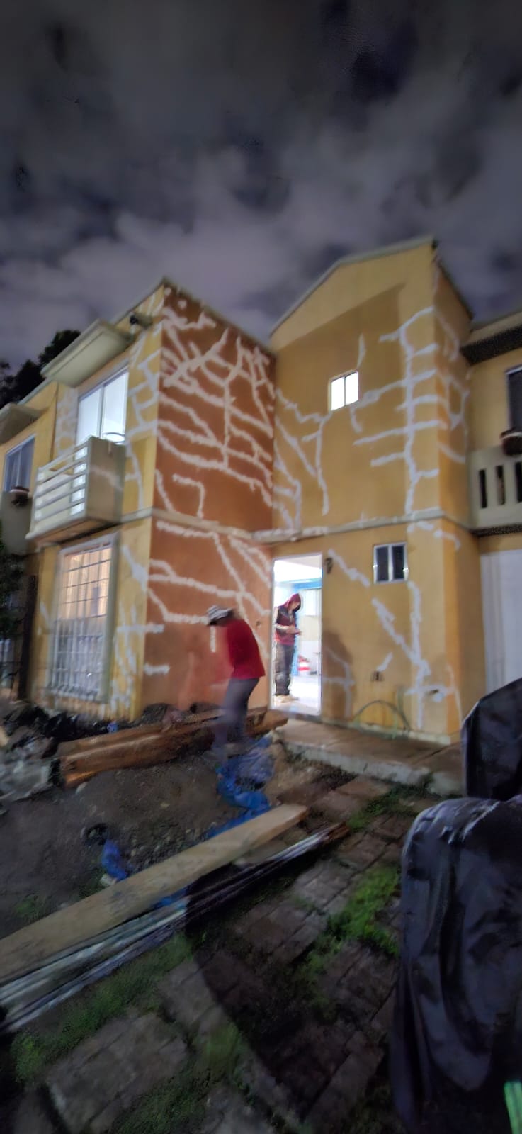 Trabajo de mantenimiento en fachada